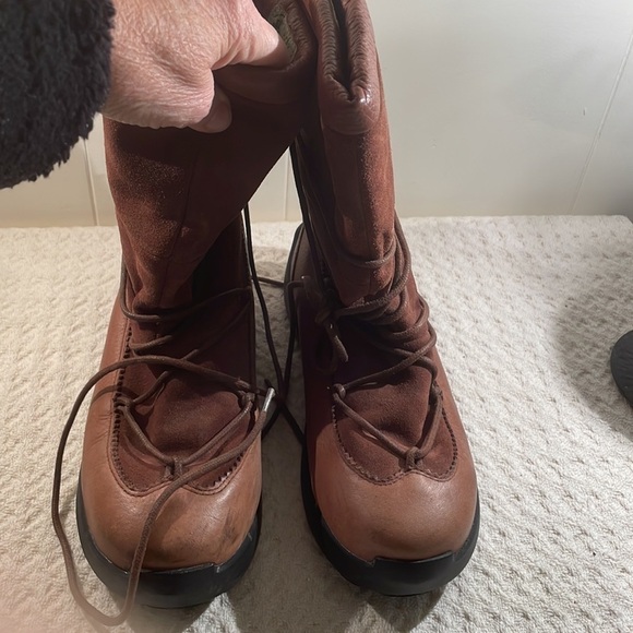 🤩host Pick🤩 90’S Kamik Leather Suede Wrap Around Lace Winter Boots - Picture 2 of 11